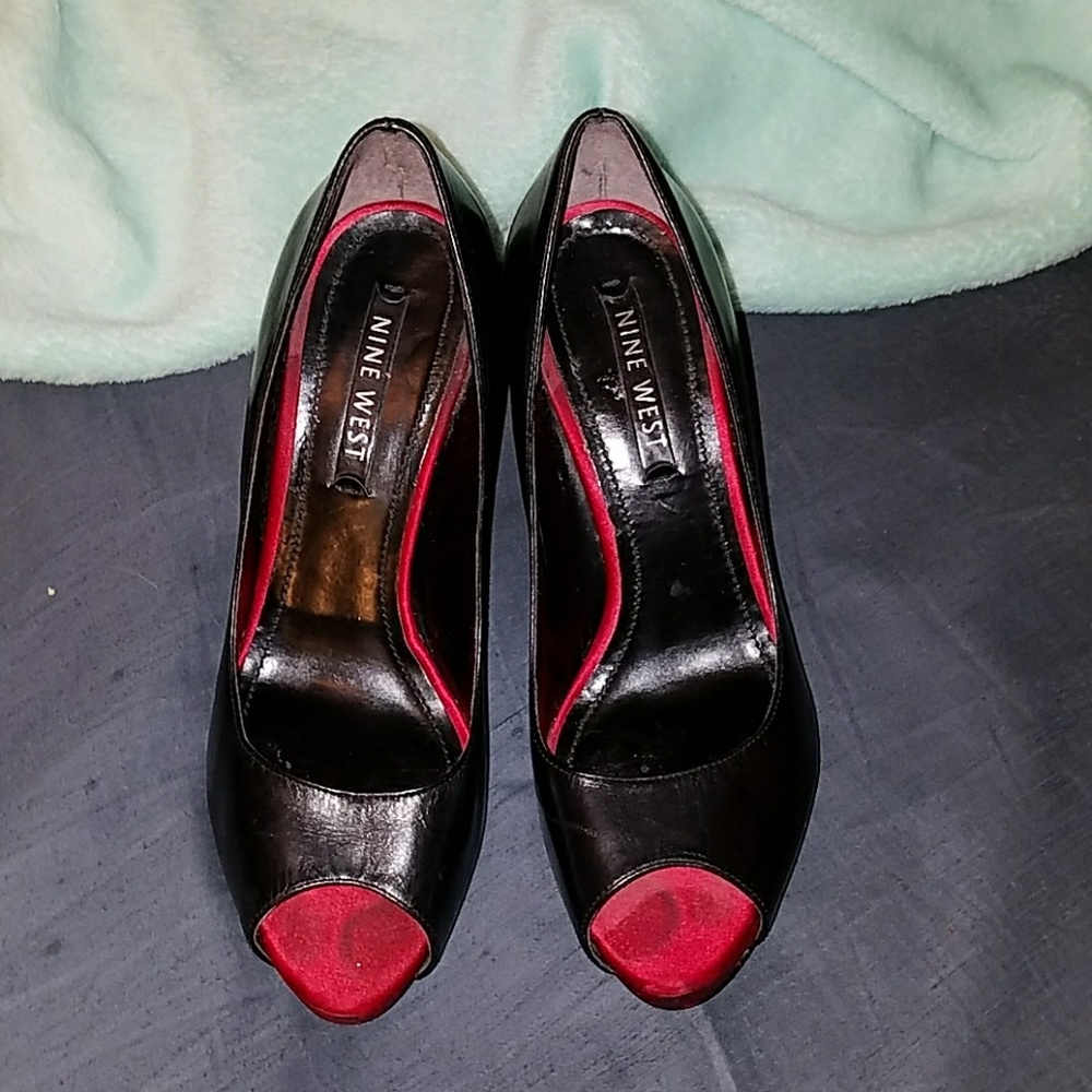 🐸 4 for $20!  Nine West Liatris Stilettos